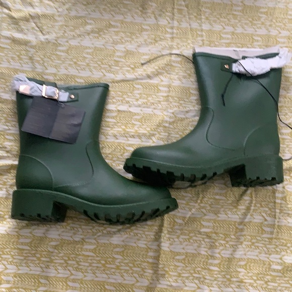 Forever 21 Shoes - NWT. Forever 21 Hunter green rain boots